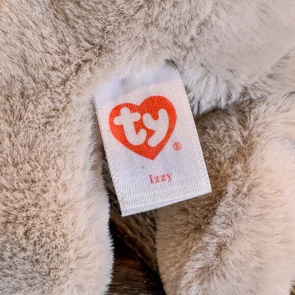 NWT-Pair of 2022 Dog TY Beanie Boos, Izzy the Pug Dog & Zuzu the Tan Dog, 6" - Picture 3 of 9